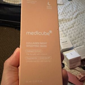 Medicube Collagen Night Wrapping Mask - Pink